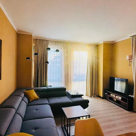 Royal Barcelo G404 Sunny דירה *